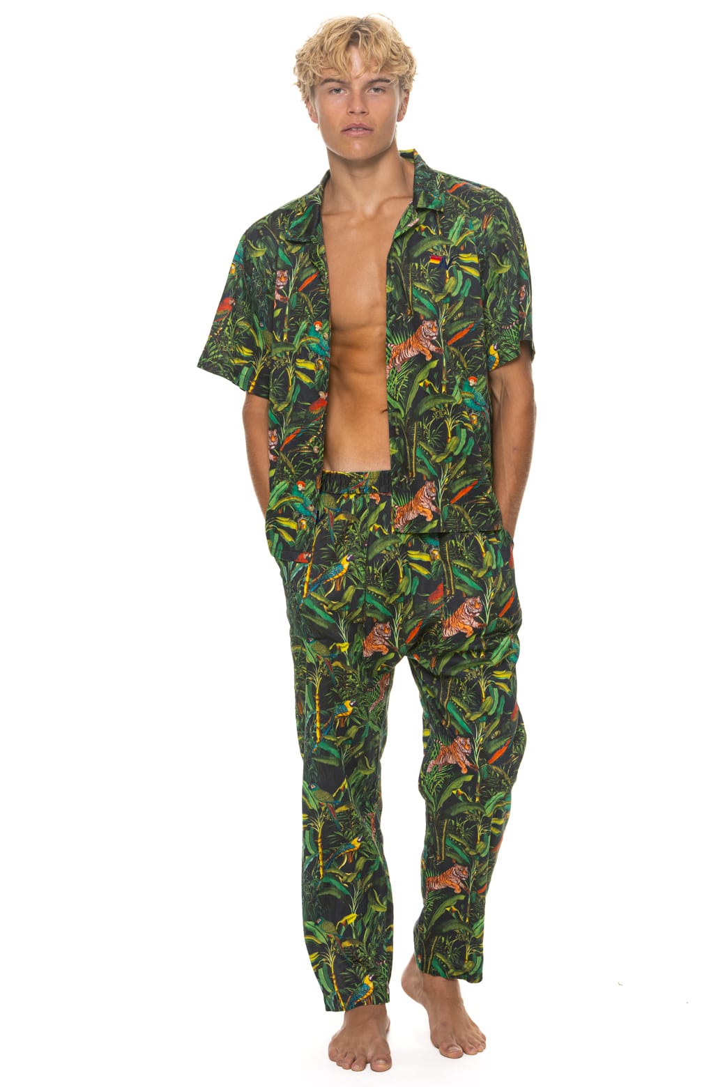 UNISEX COTTON LUXE POPLIN RESORT SHIRT - VINTAGE BLACK // JUNGLE - Image 4