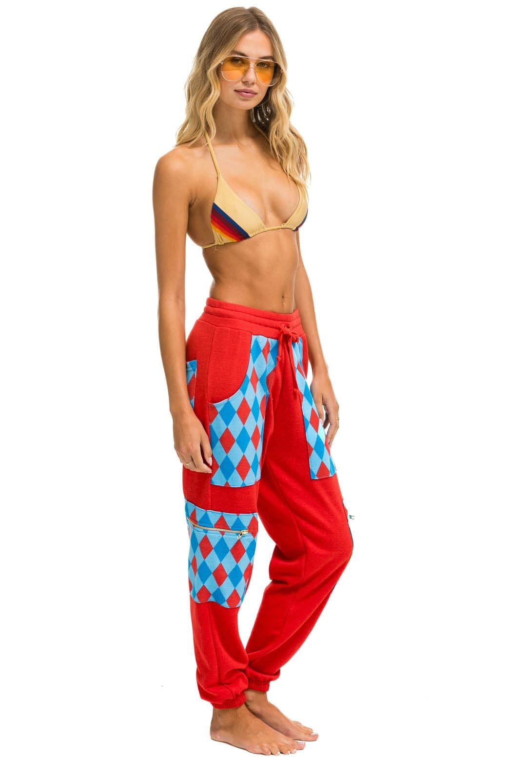 DIAMOND SMILEY 2 EMBROIDERY CARGO COLOR BLOCK SWEATPANTS - RED //SKY - Image 4